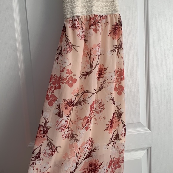 Cross back, floral dress with padded cups! - Picture 2 of 2